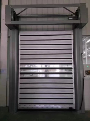 الحجم الأقصى W8000mm*H8000mm سبيكة الألومنيوم الباب المرآب سريع التصرف مع الأمان المدارية