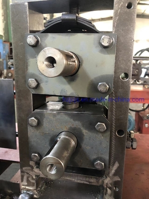 الدرجة التلقائية الآلية 1400 * 590 * 800mm آلة قطع تسوية سريعة ل 5-12mm